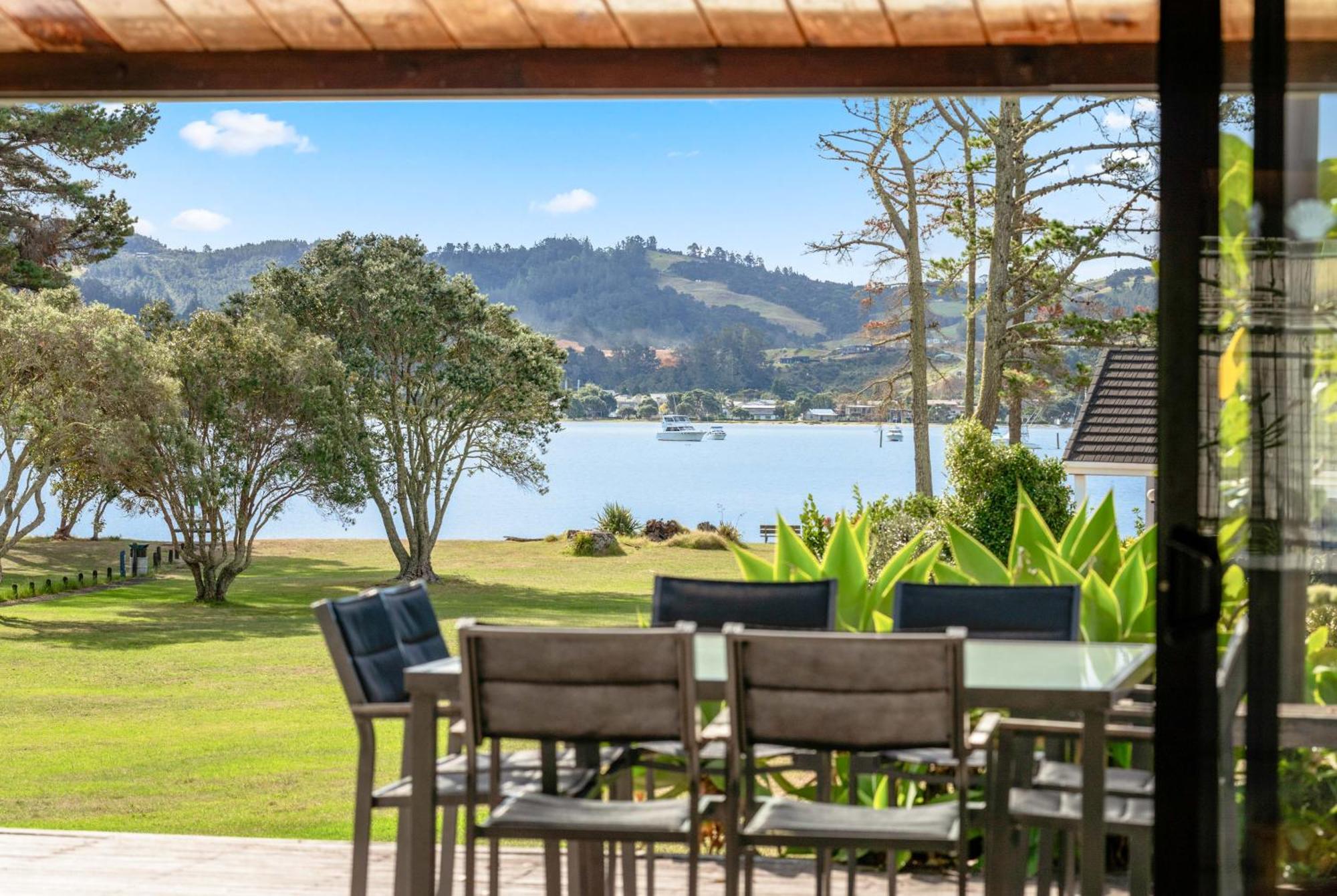 Pauanui Beach House Suntrap Kültér fotó