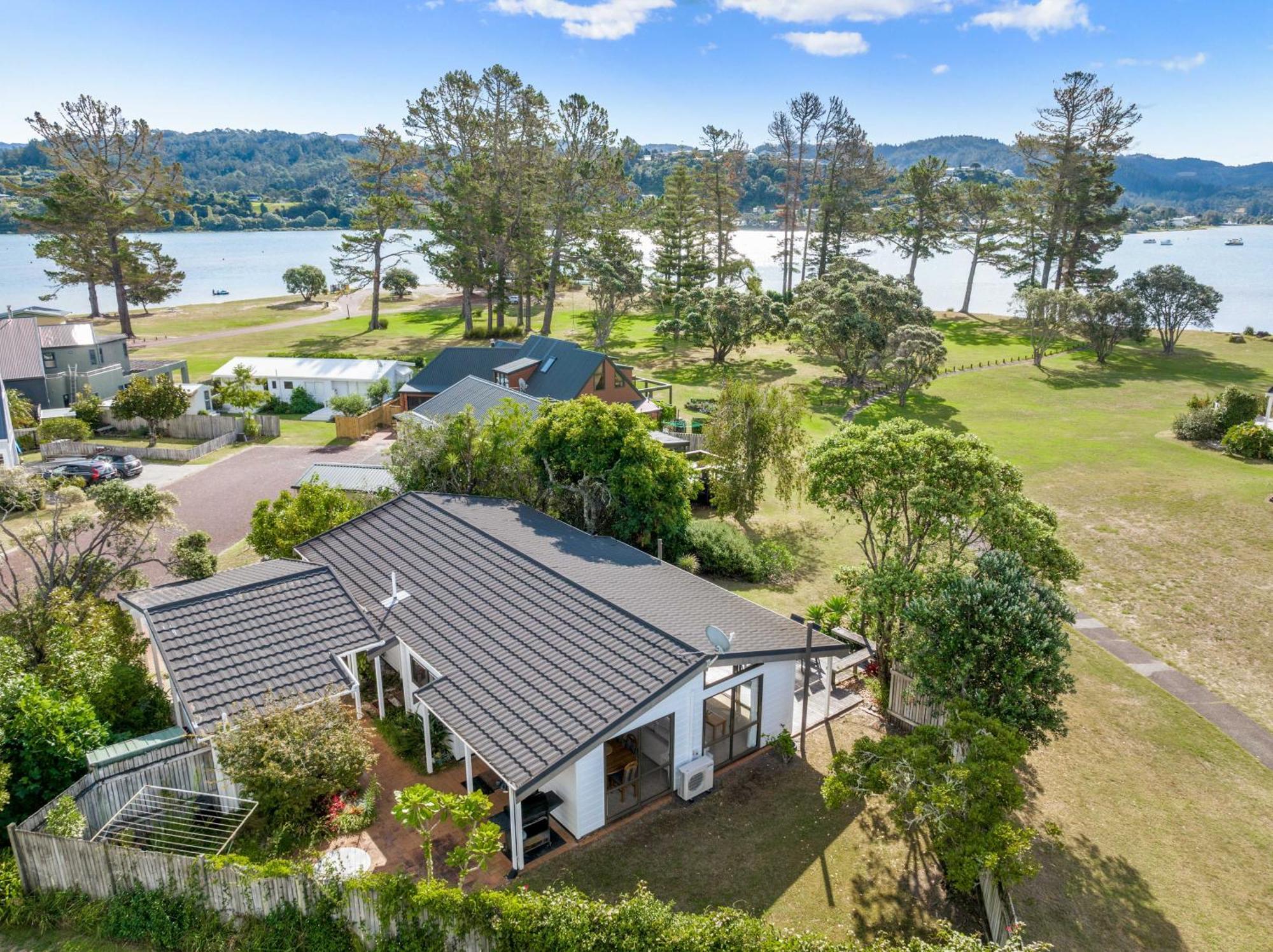 Pauanui Beach House Suntrap Kültér fotó